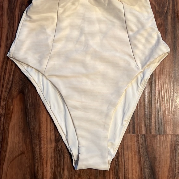 Onia High Leg Isabella One Piece - Picture 8 of 16